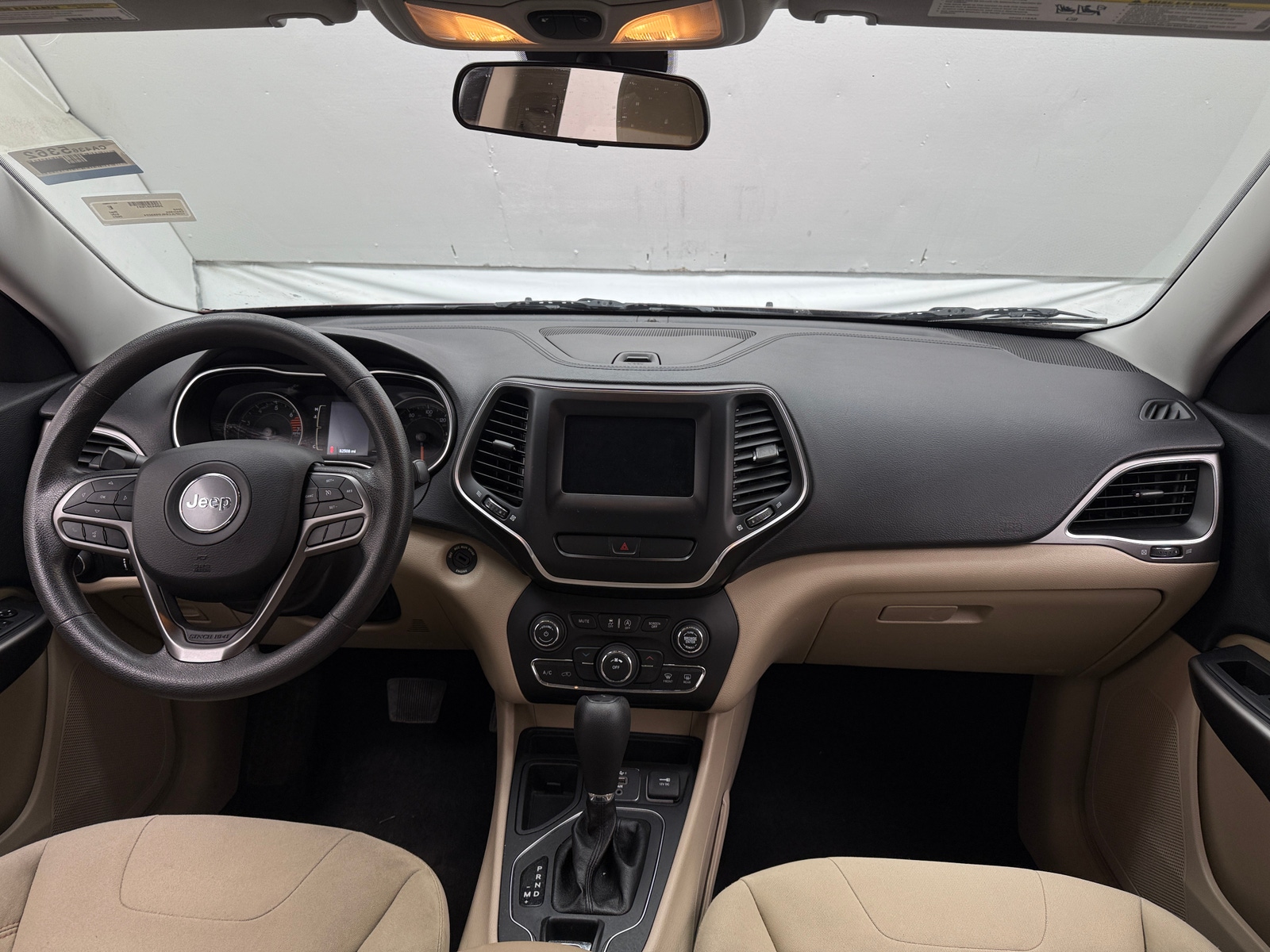 Thumbnail: 2020 Jeep Cherokee - 3