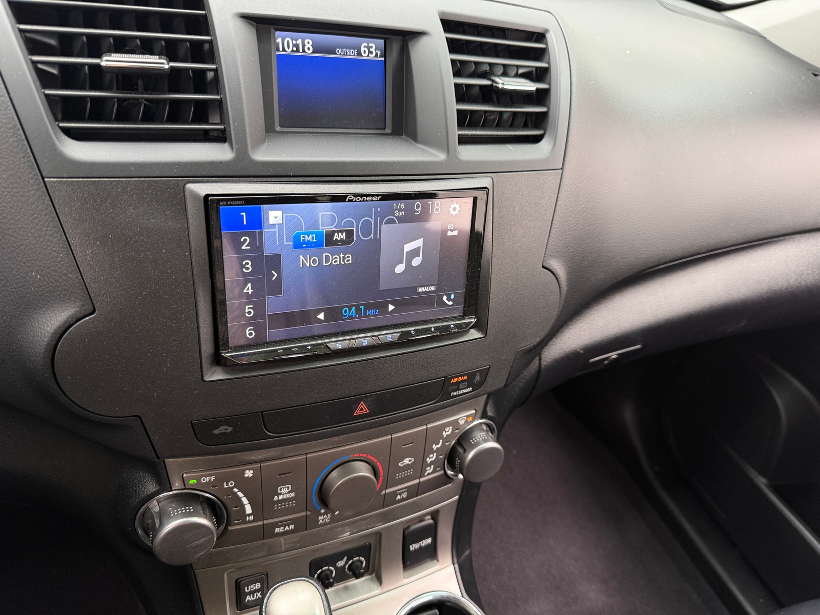 Thumbnail: 2012 Toyota Highlander - 4