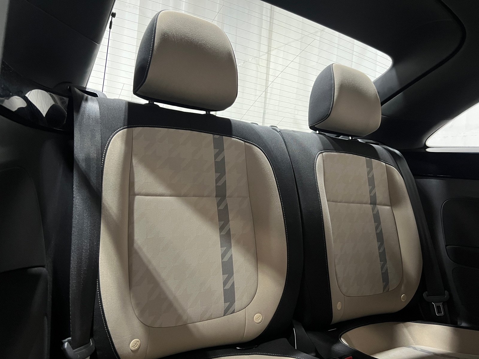 Thumbnail: 2018 Volkswagen Beetle - 6