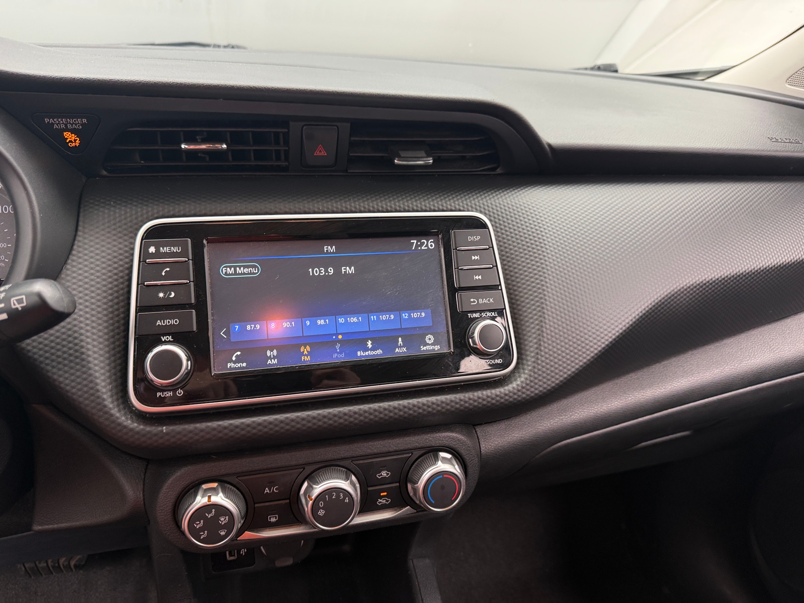 Thumbnail: 2022 Nissan Kicks - 4