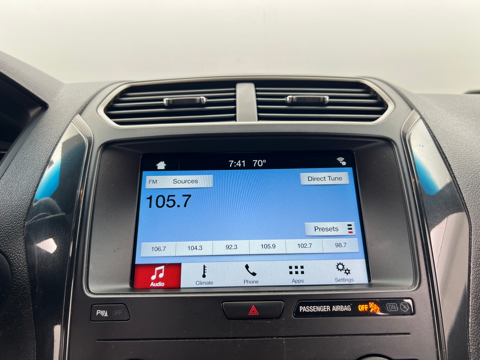 Thumbnail: 2018 Ford Explorer - 3