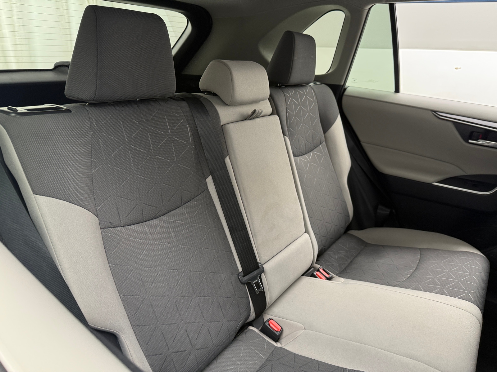 Thumbnail: 2021 Toyota RAV4 - 6