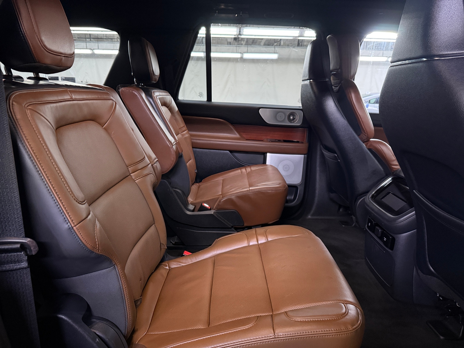 Thumbnail: 2022 Lincoln Navigator L - 5