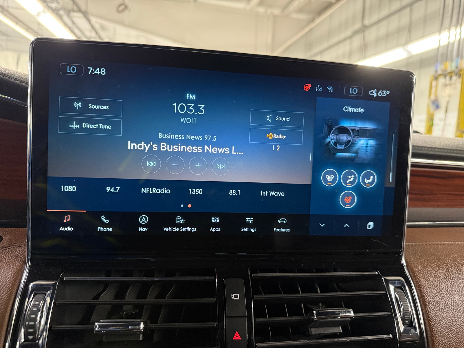 Thumbnail: 2022 Lincoln Navigator L - 3