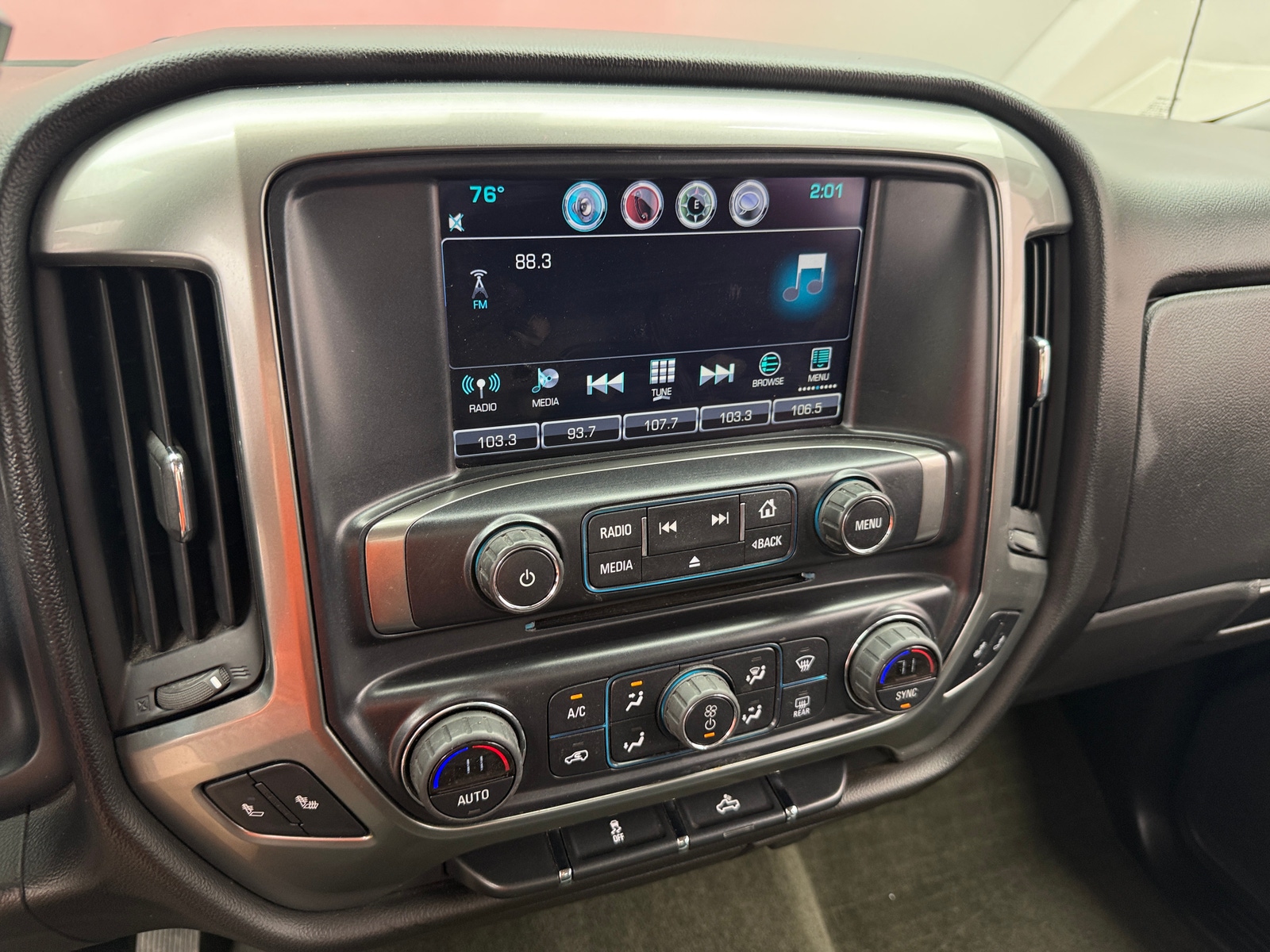 Thumbnail: 2016 Chevrolet Silverado 1500 - 4