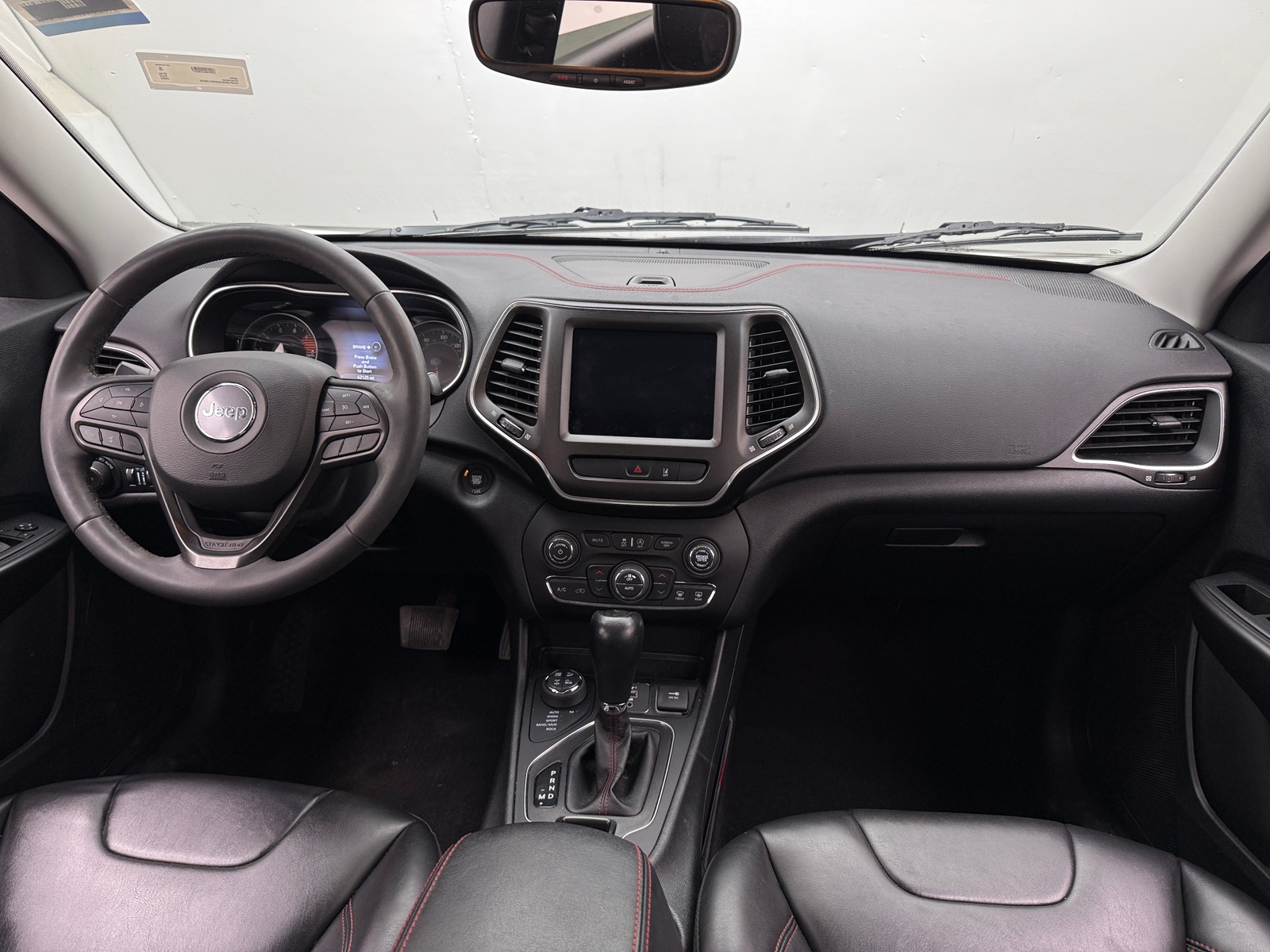 Thumbnail: 2022 Jeep Cherokee - 3