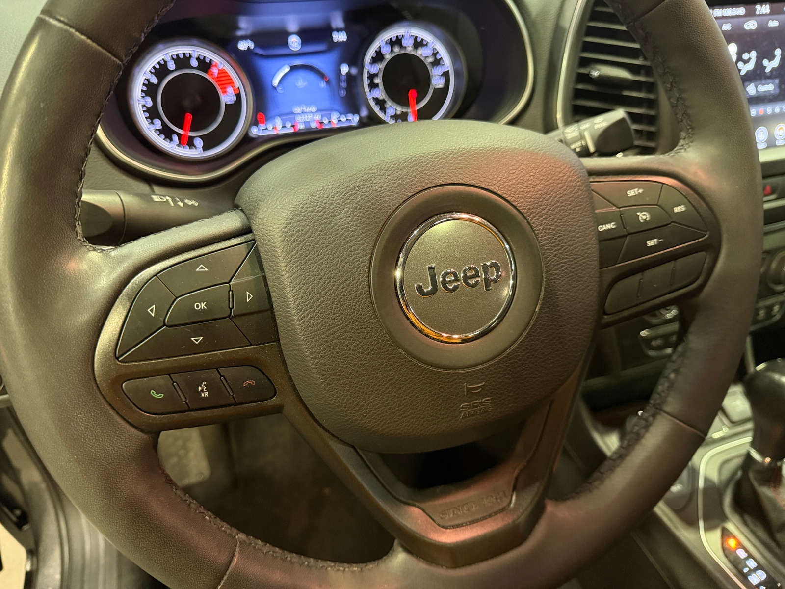 Thumbnail: 2022 Jeep Cherokee - 5