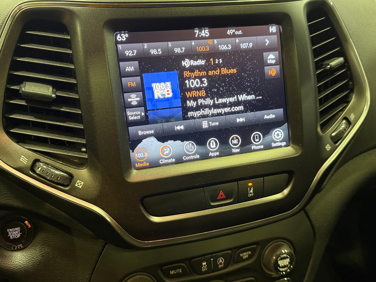 Thumbnail: 2022 Jeep Cherokee - 4