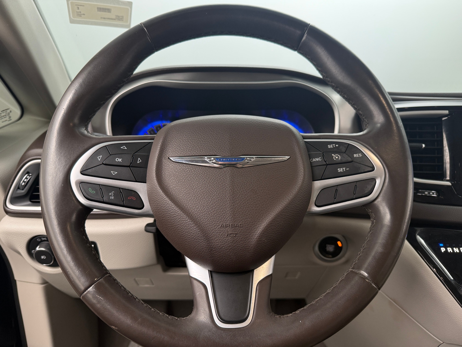 Thumbnail: 2017 Chrysler Pacifica - 4