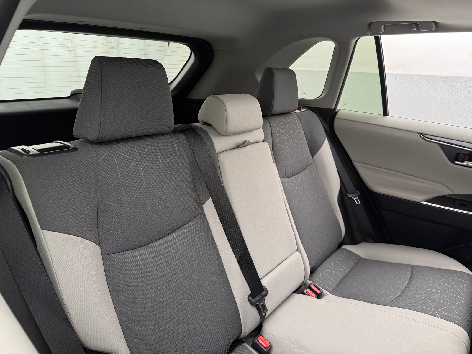 Thumbnail: 2019 Toyota RAV4 - 6