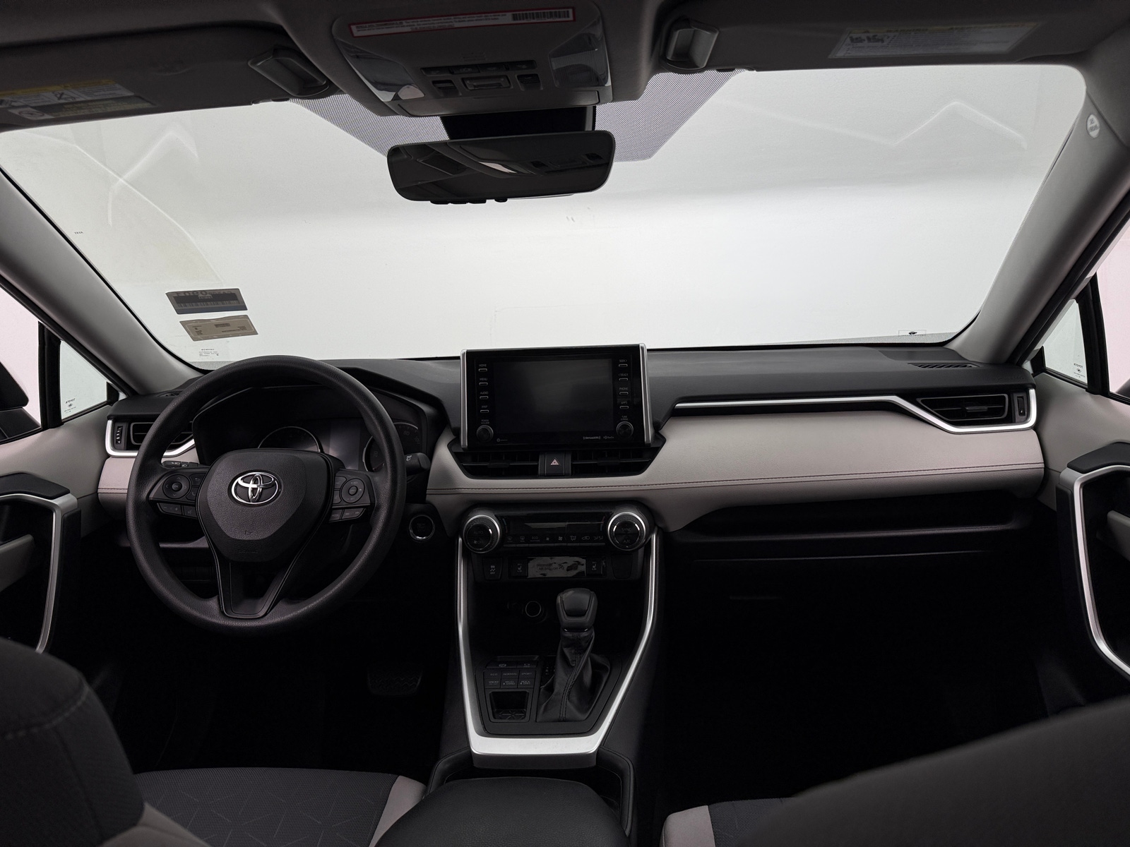 Thumbnail: 2019 Toyota RAV4 - 3