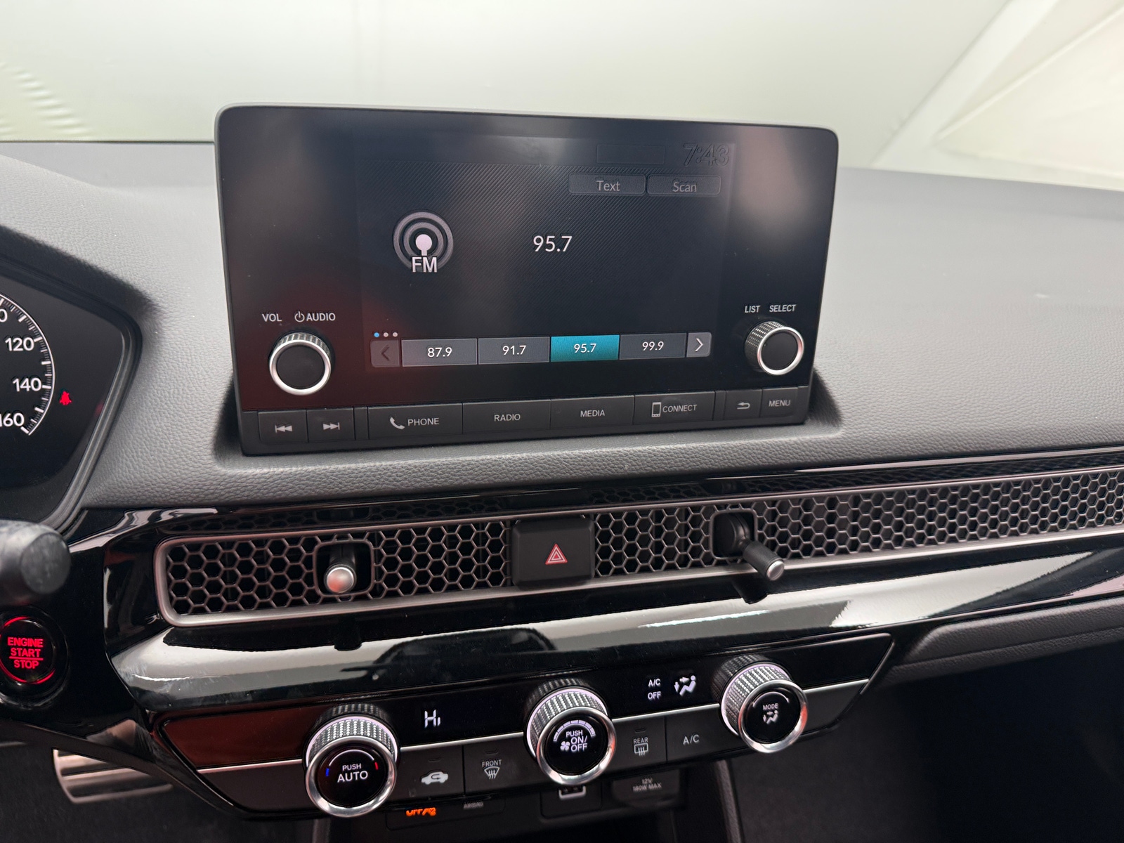 Thumbnail: 2024 Honda Civic - 4