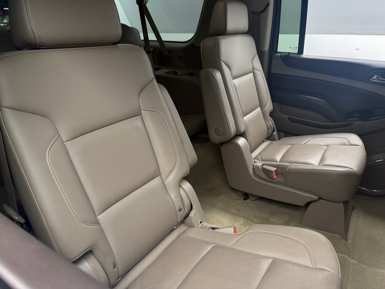 Thumbnail: 2016 Chevrolet Suburban - 5