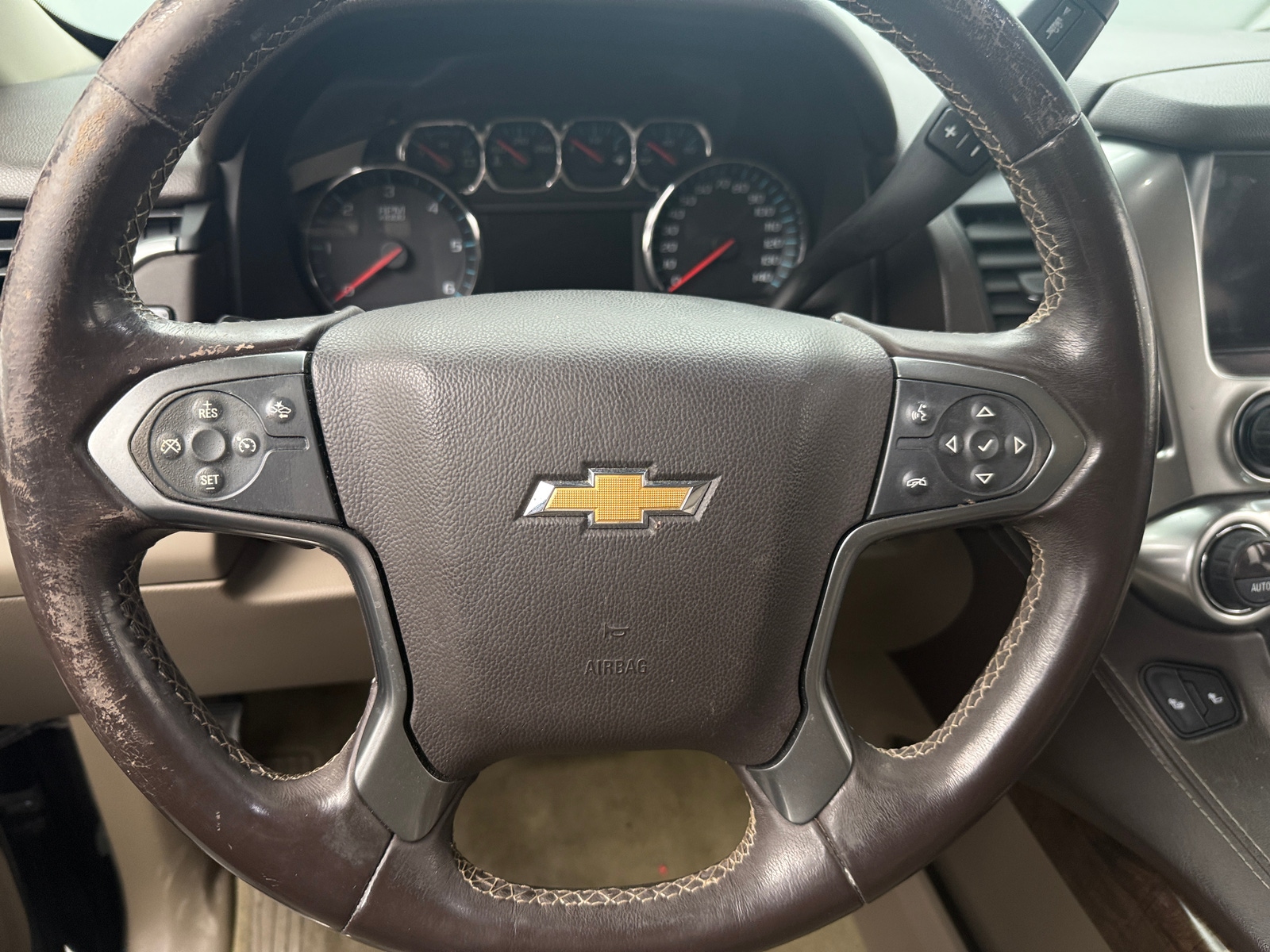 Thumbnail: 2016 Chevrolet Suburban - 4