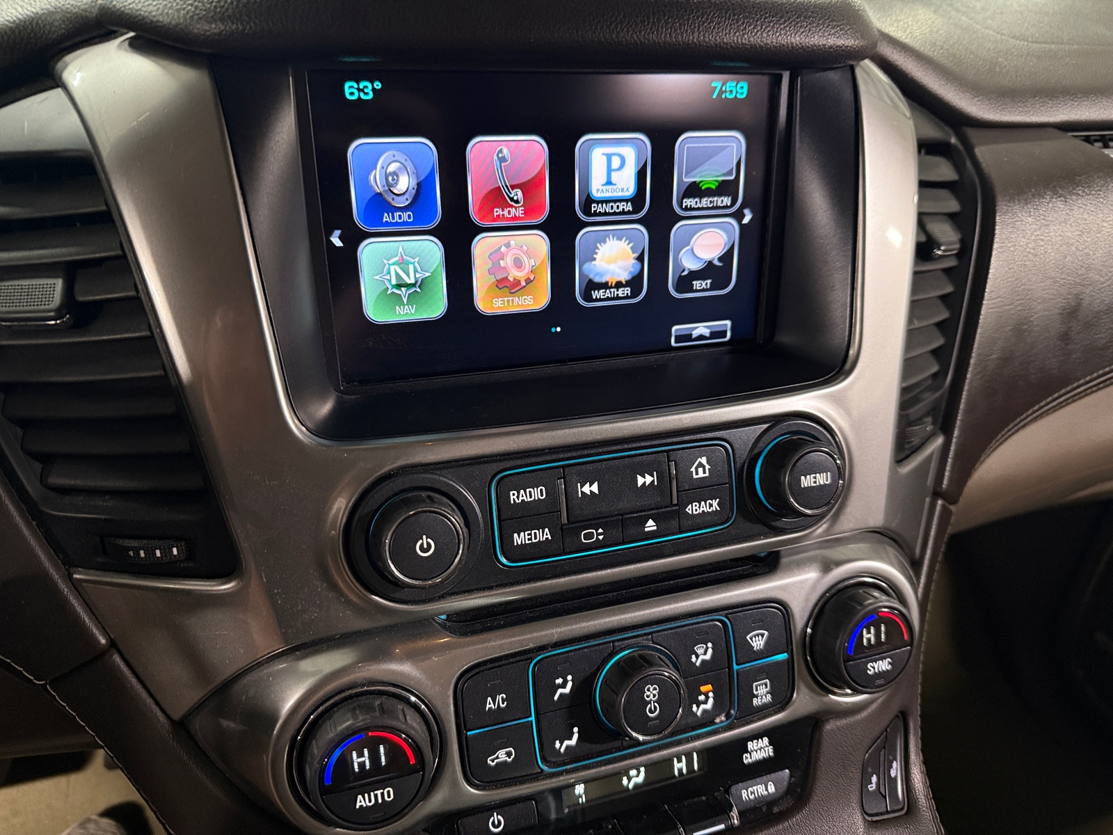 Thumbnail: 2016 Chevrolet Suburban - 3