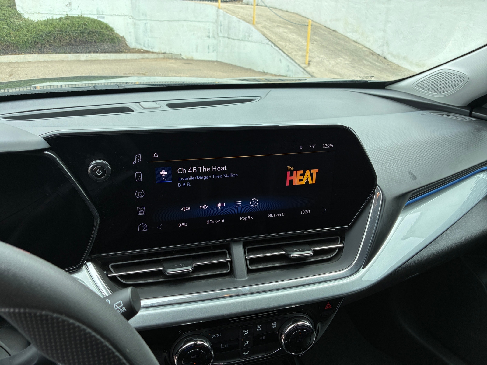 Thumbnail: 2025 Chevrolet Trax - 4