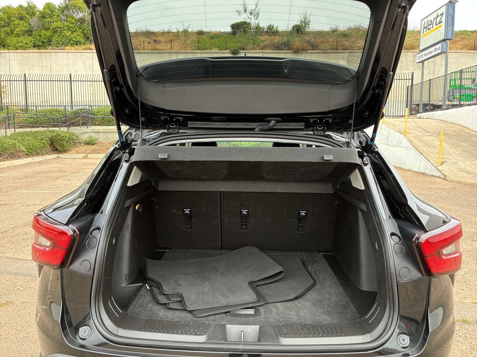 Thumbnail: 2025 Chevrolet Trax - 6