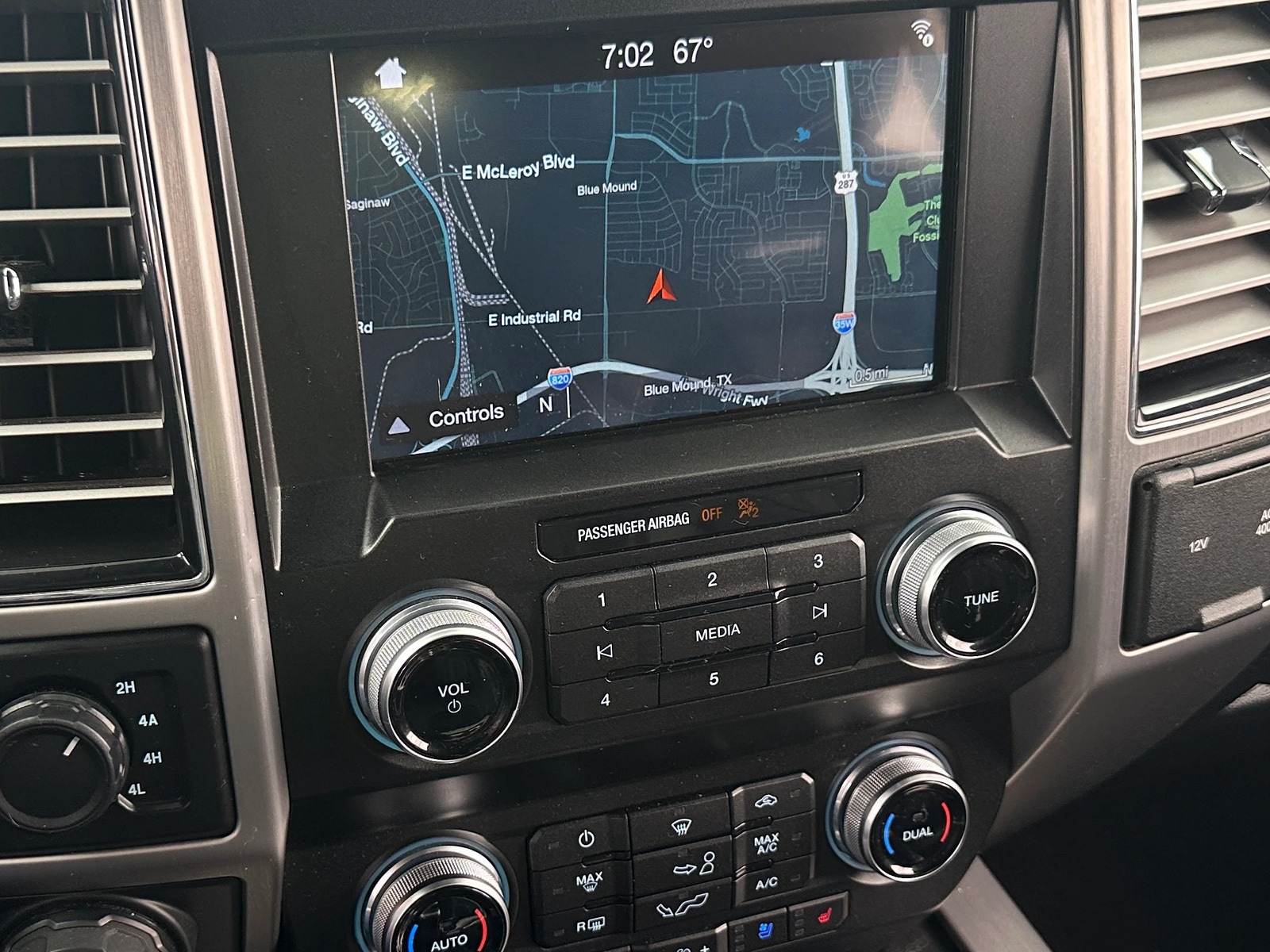 Thumbnail: 2019 Ford Econoline - 3