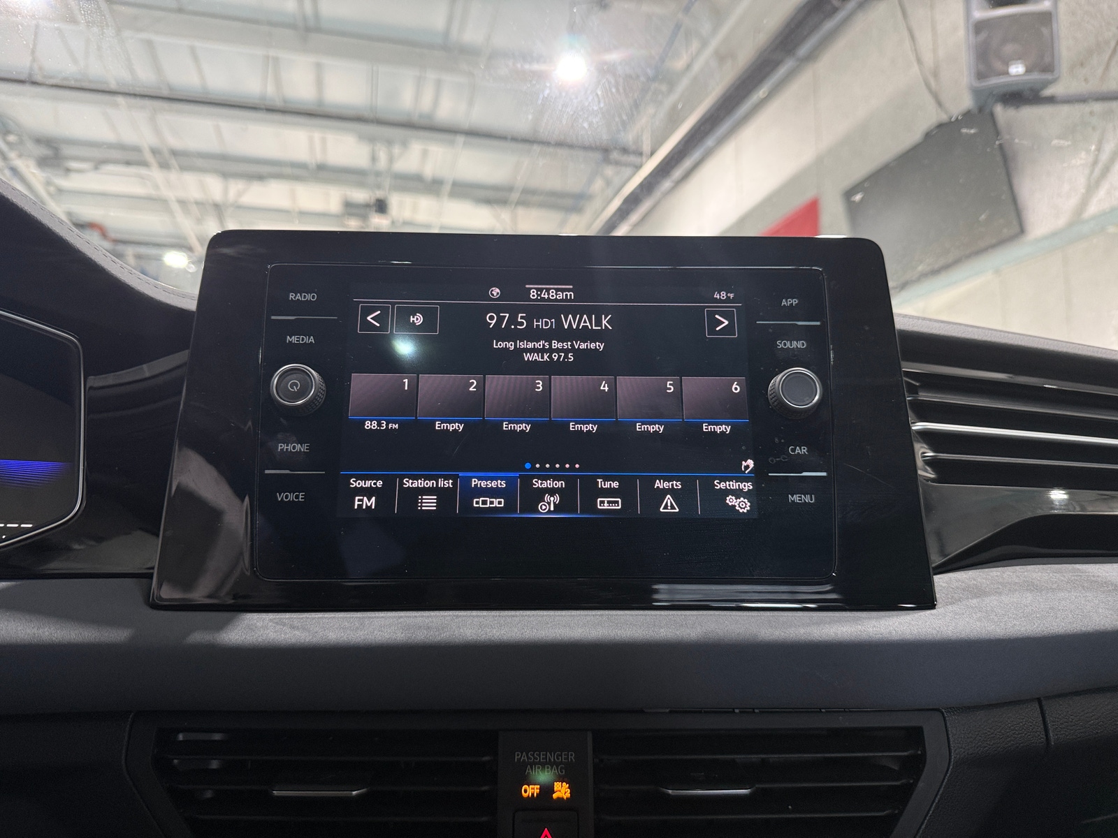 Thumbnail: 2025 Volkswagen Jetta - 3