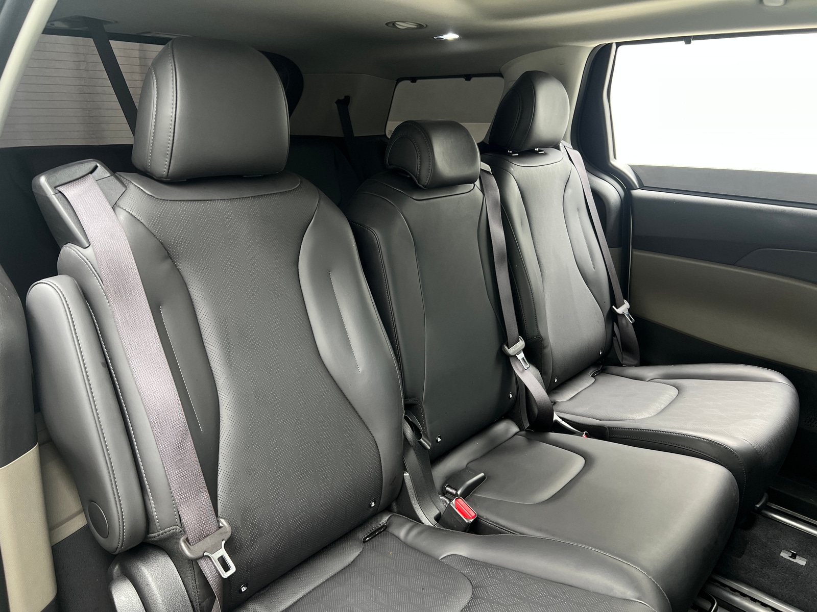 Thumbnail: 2025 Kia Carnival - 5