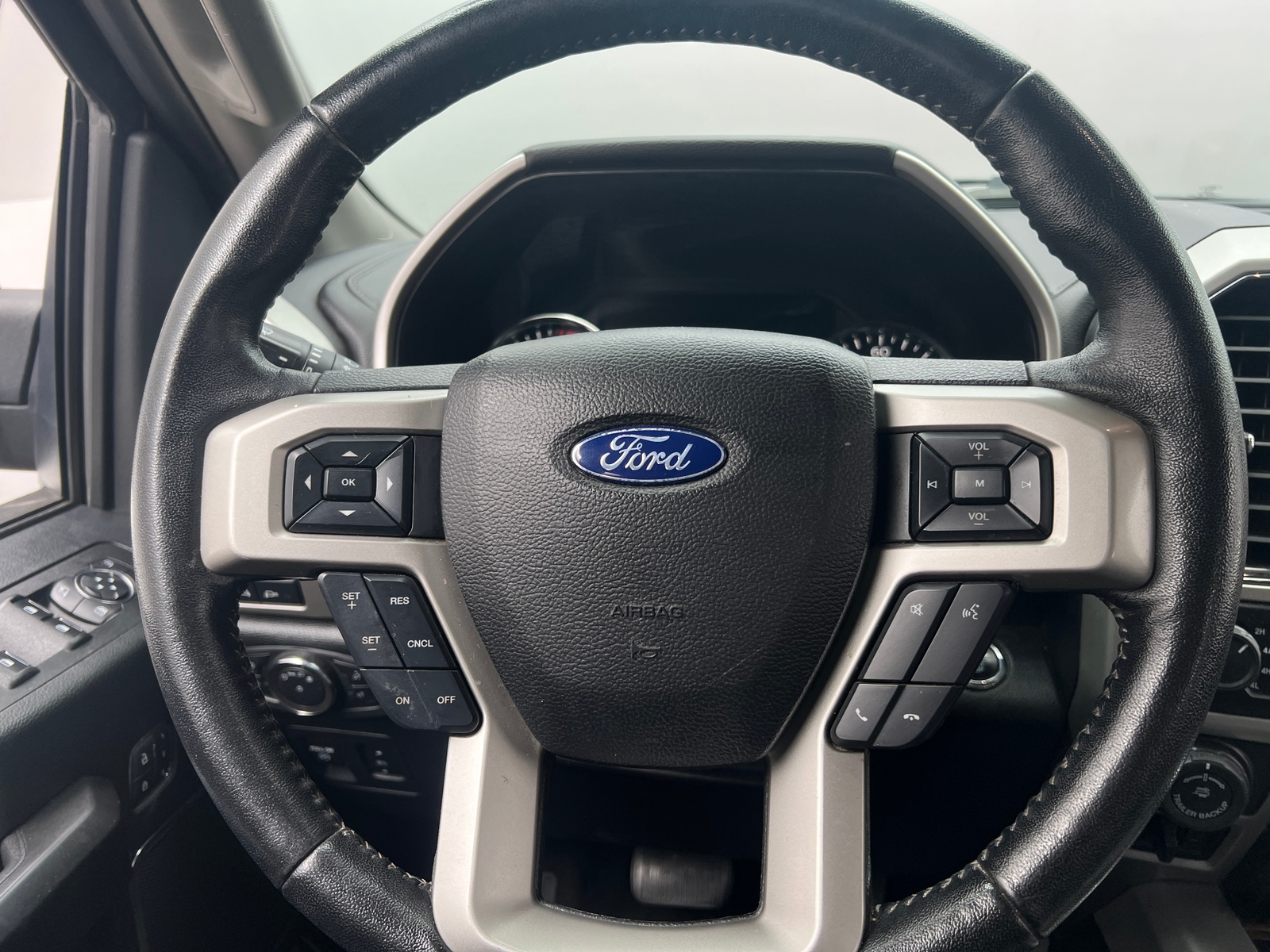 Thumbnail: 2019 Ford Econoline - 4