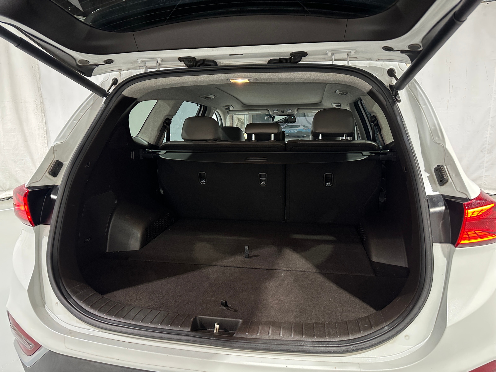 Thumbnail: 2020 Hyundai Santa Fe - 6