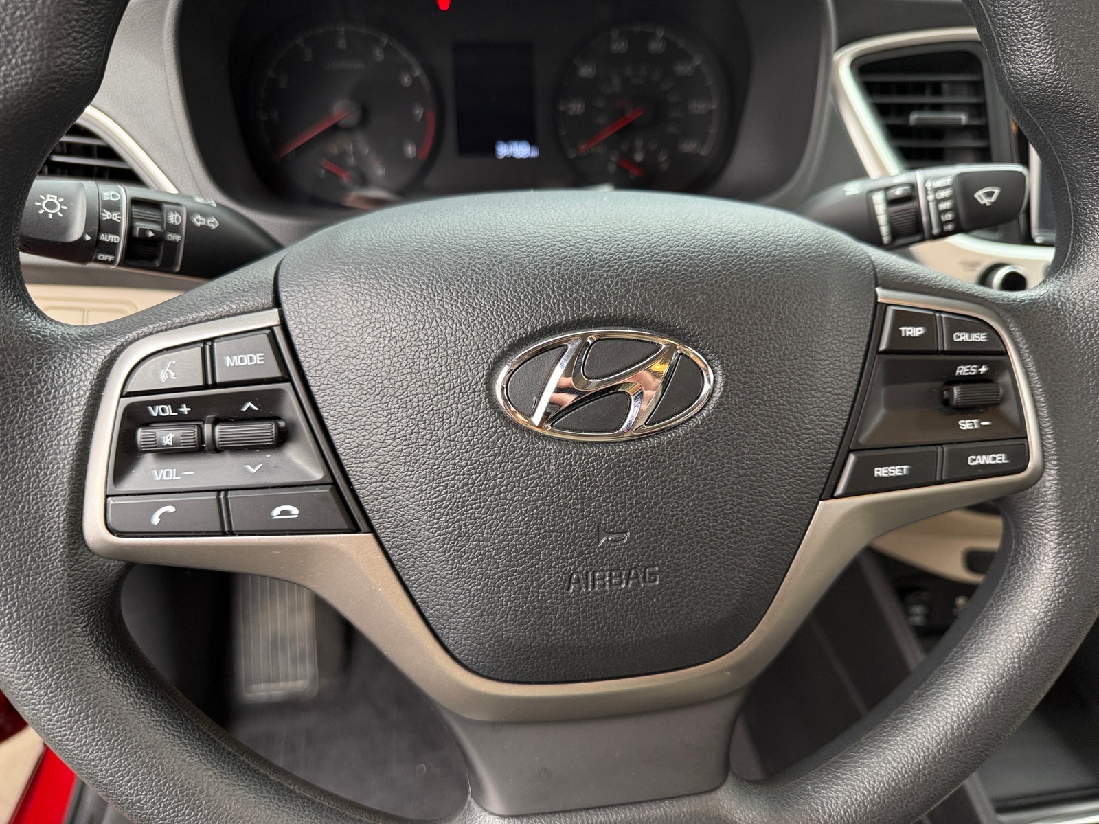 Thumbnail: 2022 Hyundai Accent - 5