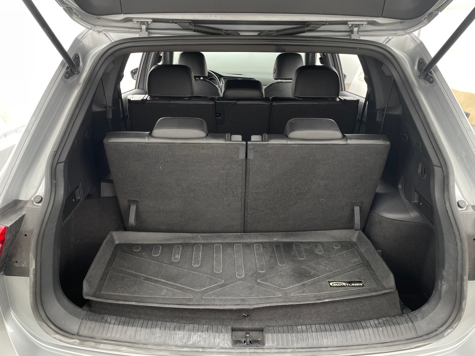 Thumbnail: 2021 Volkswagen Tiguan - 6