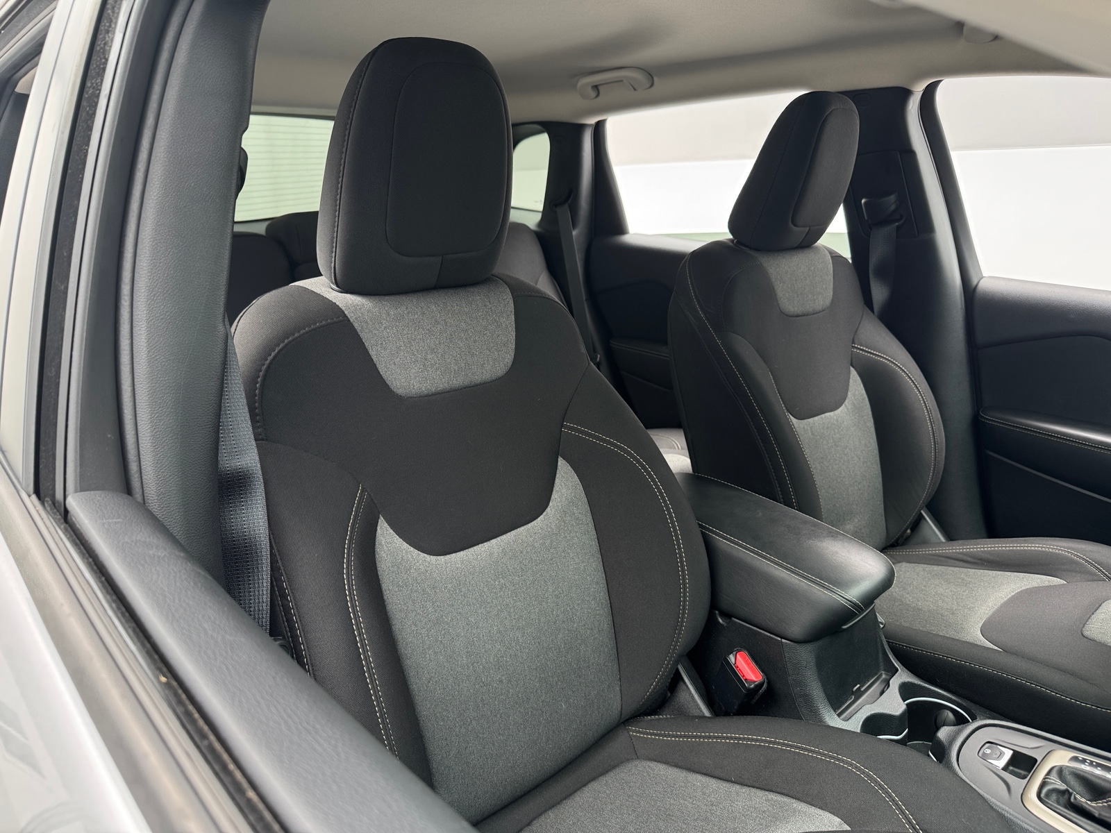 Thumbnail: 2016 Jeep Cherokee - 2