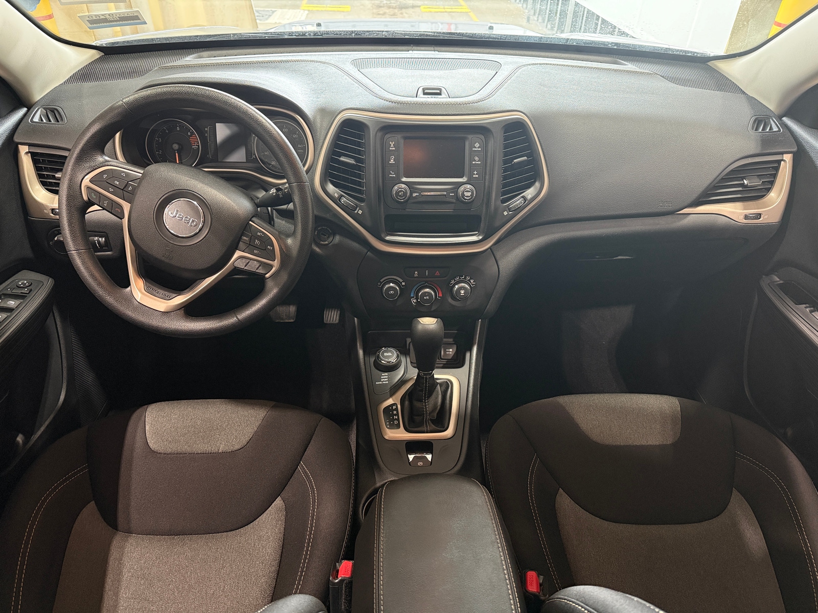 Thumbnail: 2016 Jeep Cherokee - 3