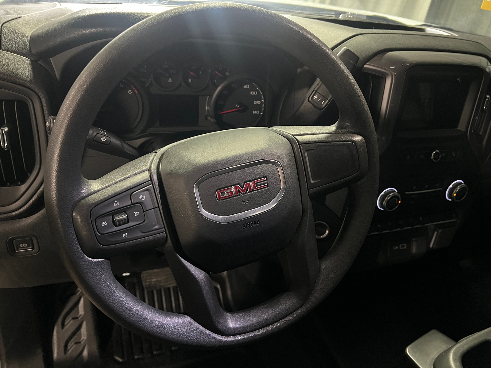 Thumbnail: 2022 GMC Sierra 1500 - 4