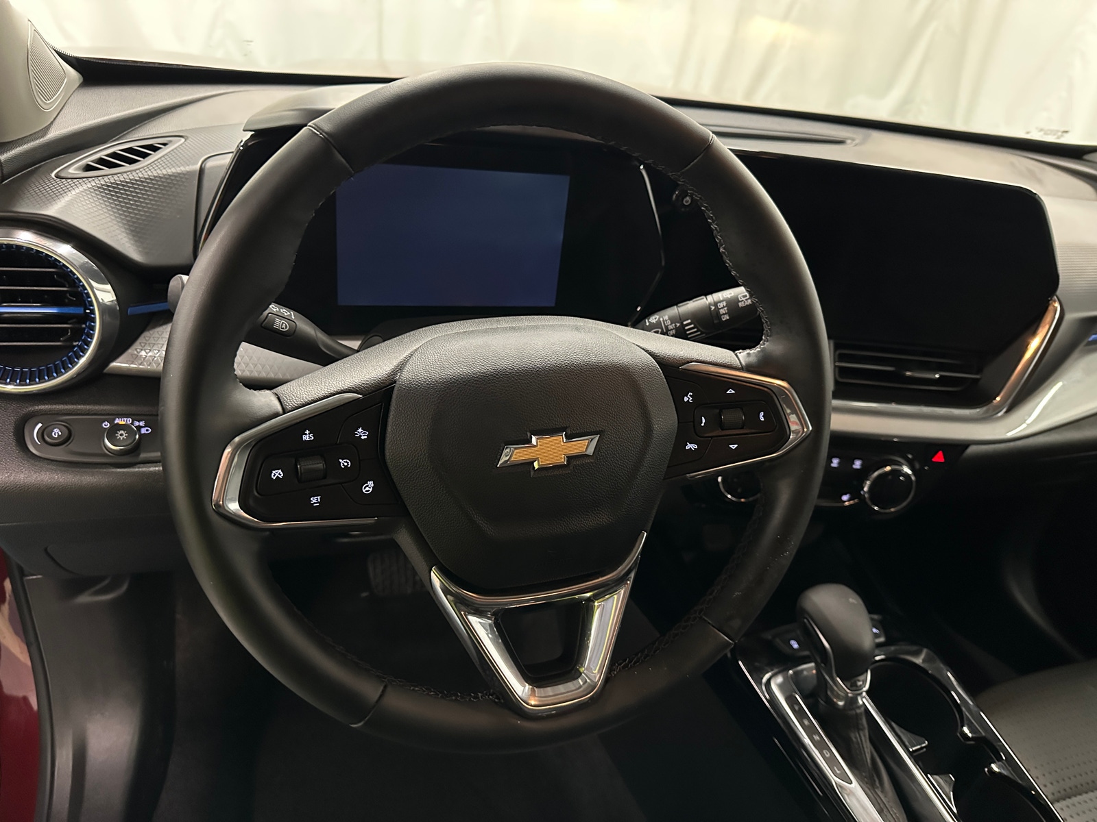 Thumbnail: 2025 Chevrolet Trax - 5