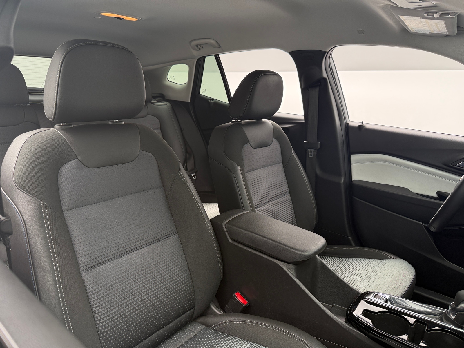 Thumbnail: 2025 Chevrolet Trax - 2