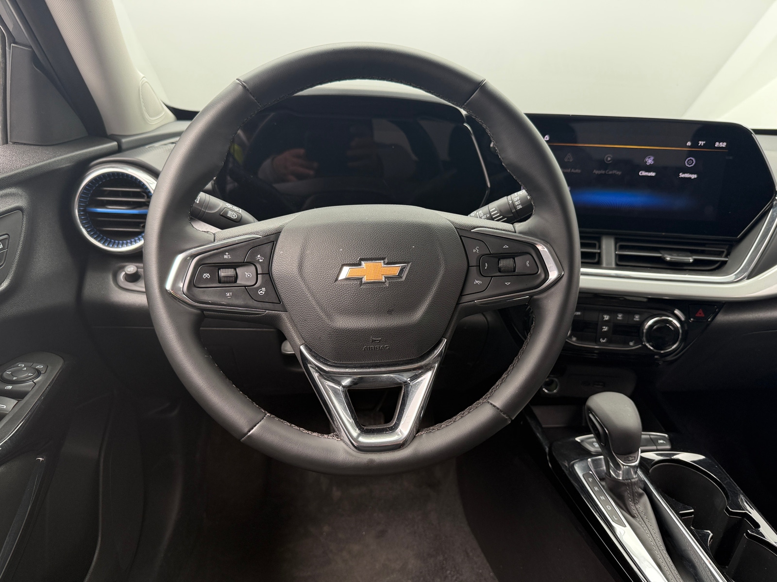 Thumbnail: 2025 Chevrolet Trax - 5