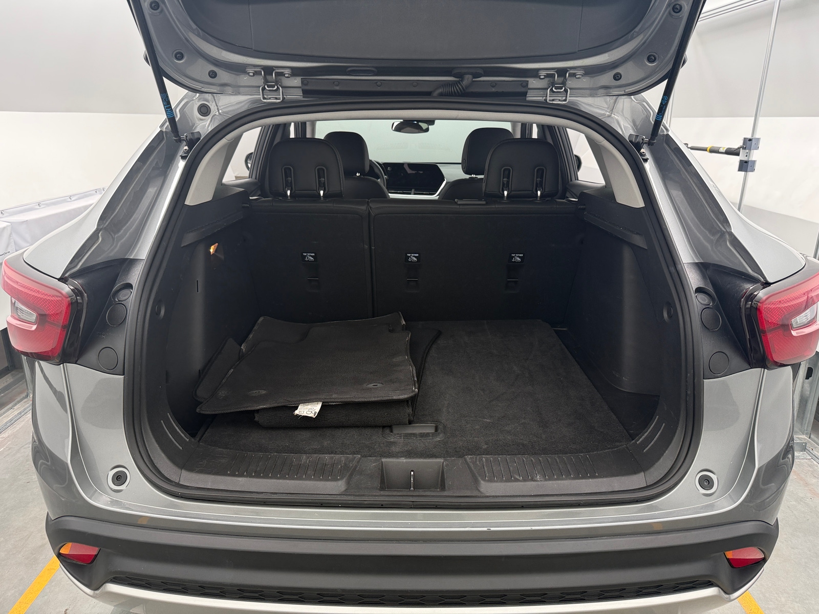 Thumbnail: 2025 Chevrolet Trax - 7