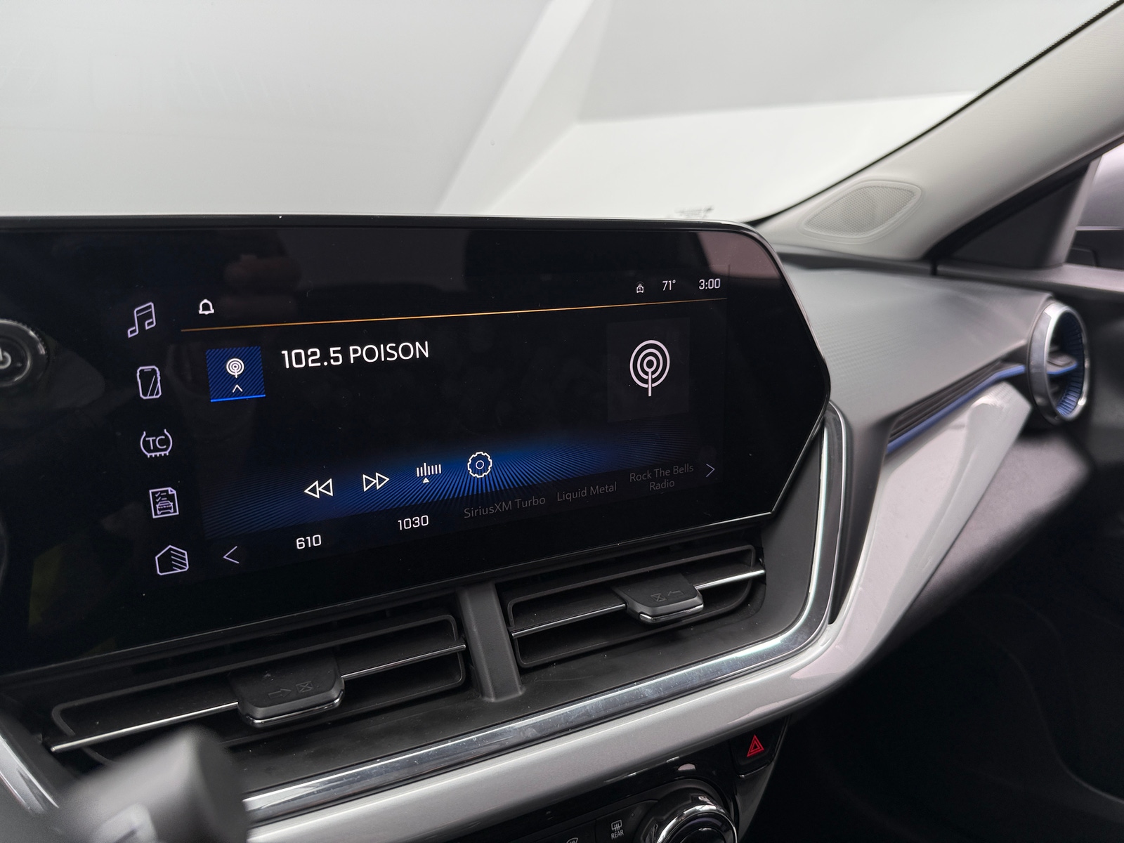 Thumbnail: 2025 Chevrolet Trax - 4