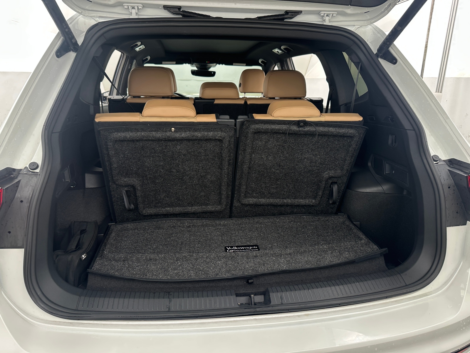 Thumbnail: 2024 Volkswagen Tiguan - 6