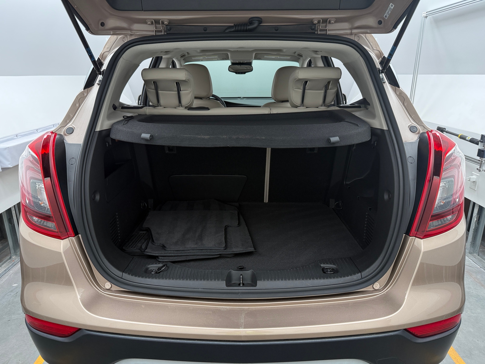 Thumbnail: 2018 Buick Encore - 6