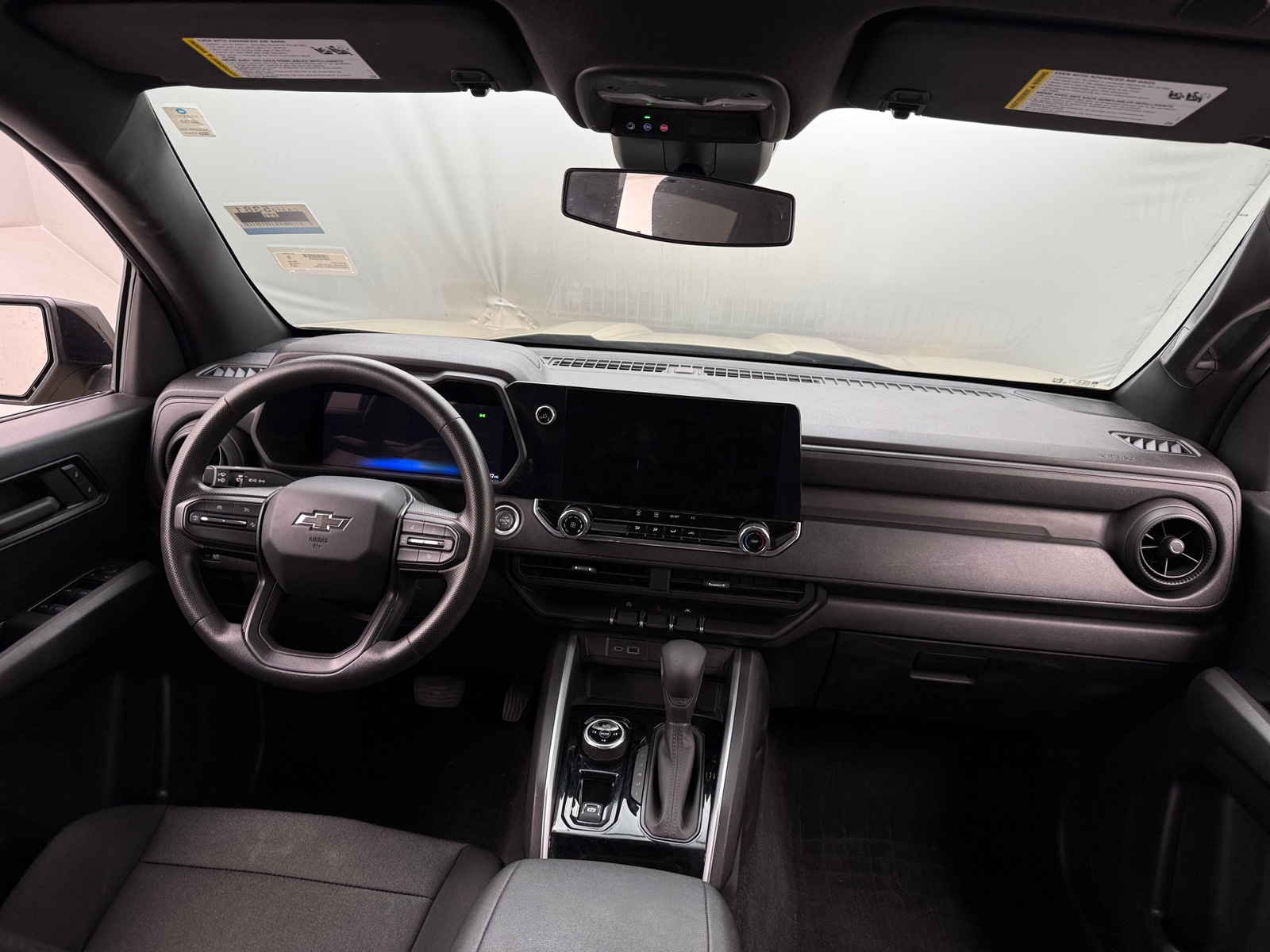 Thumbnail: 2024 Chevrolet Colorado - 3