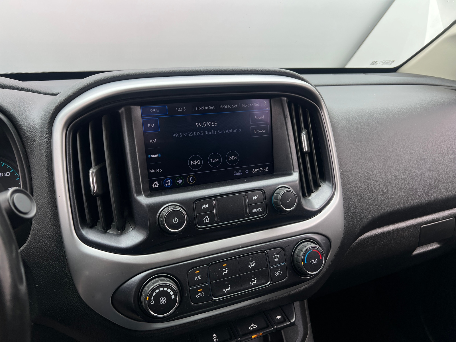 Thumbnail: 2021 Chevrolet Colorado - 4