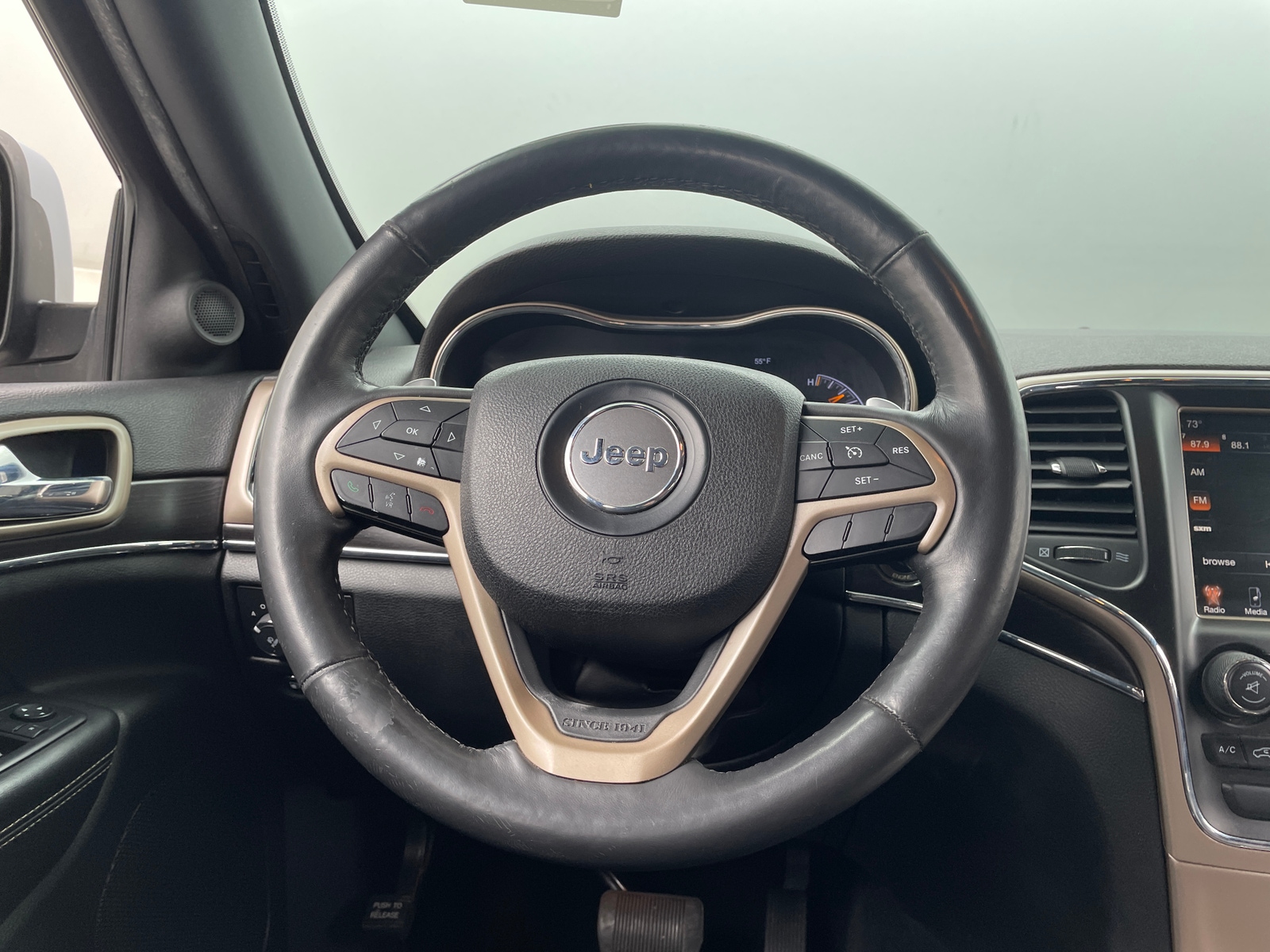 Thumbnail: 2015 Jeep Grand Cherokee - 4