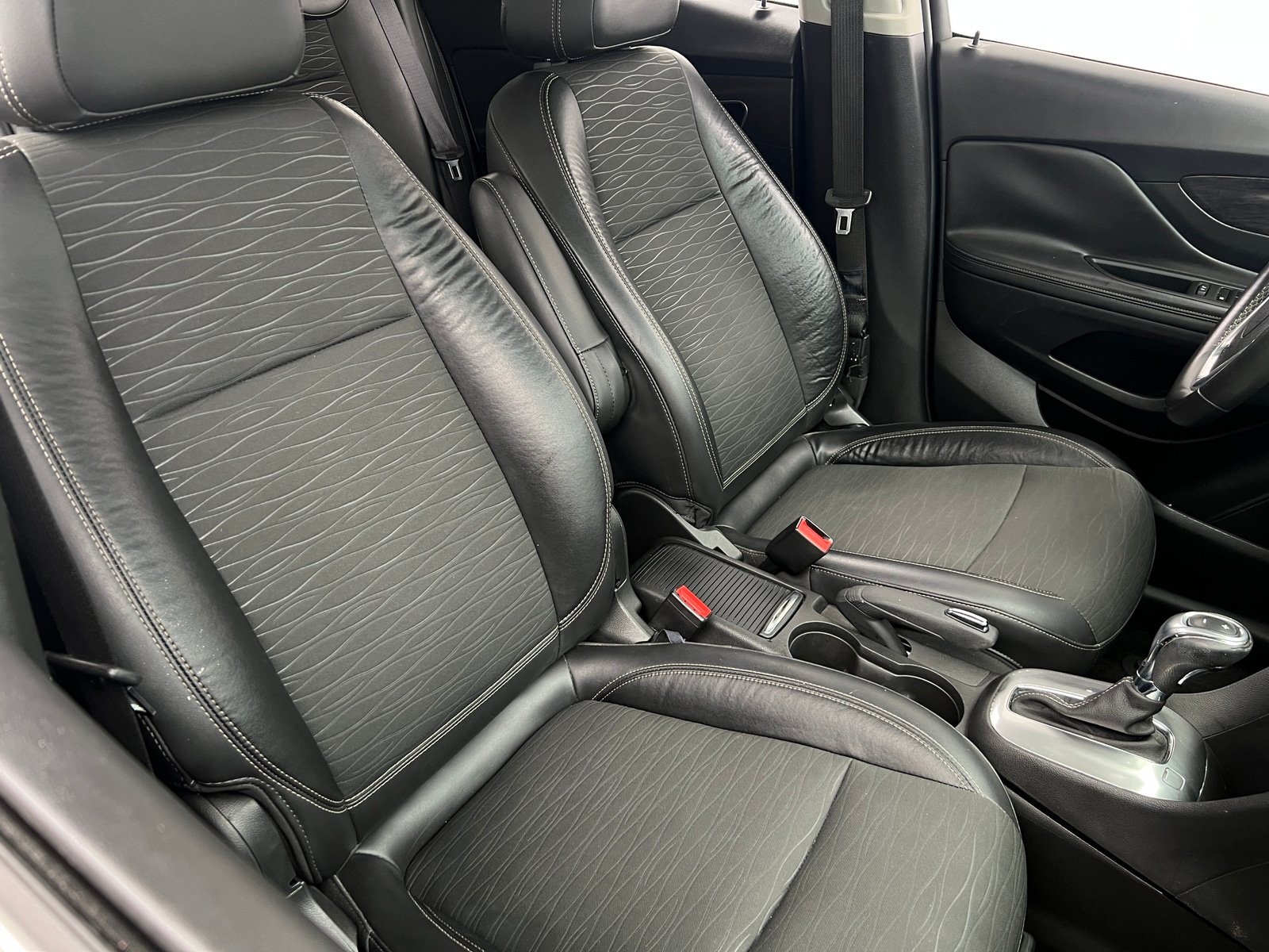 Thumbnail: 2016 Buick Encore - 2