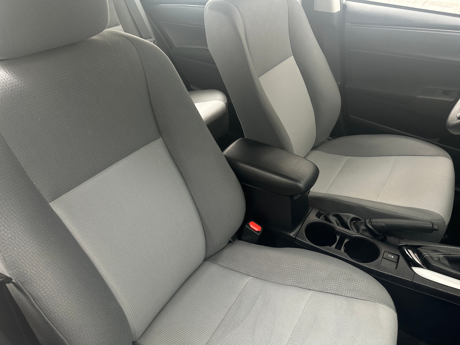 Thumbnail: 2017 Toyota Corolla - 2