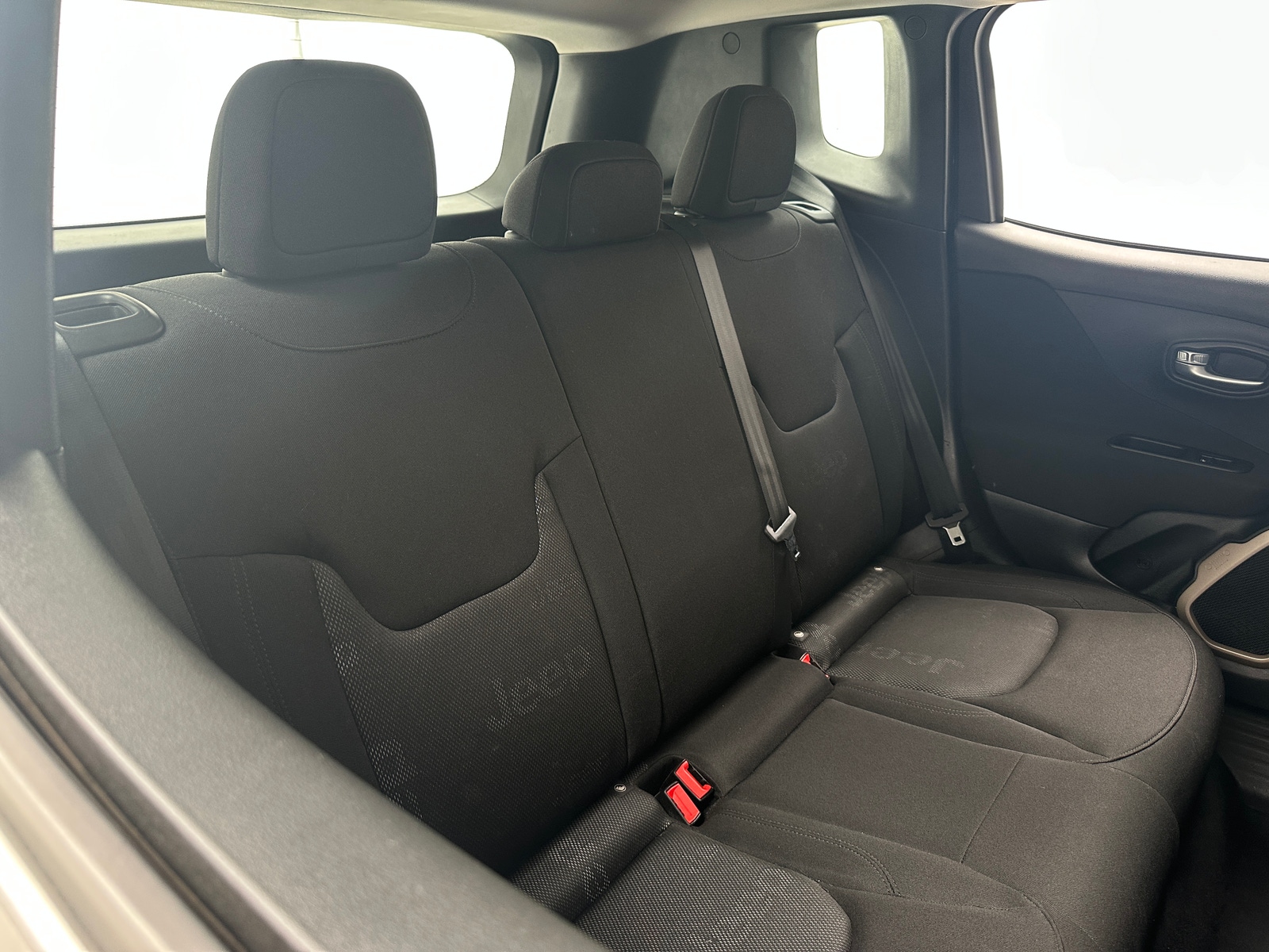 Thumbnail: 2017 Jeep Renegade - 6