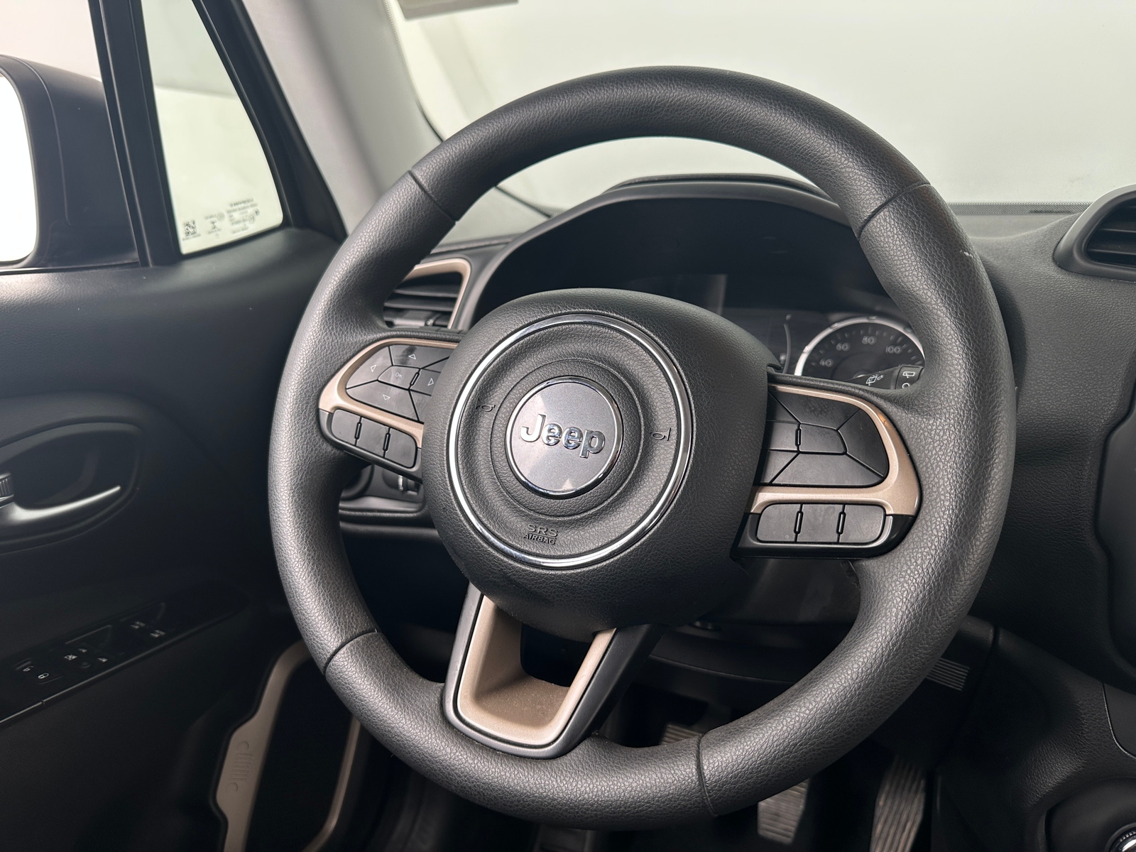 Thumbnail: 2017 Jeep Renegade - 5