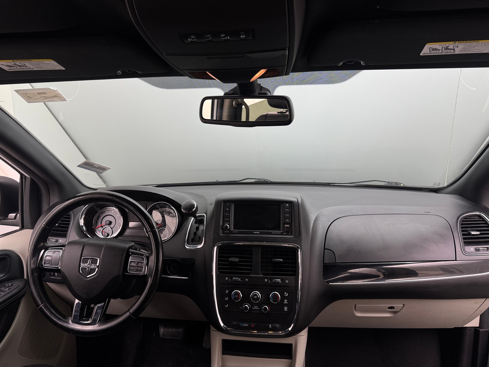 Thumbnail: 2019 Dodge Grand Caravan - 2