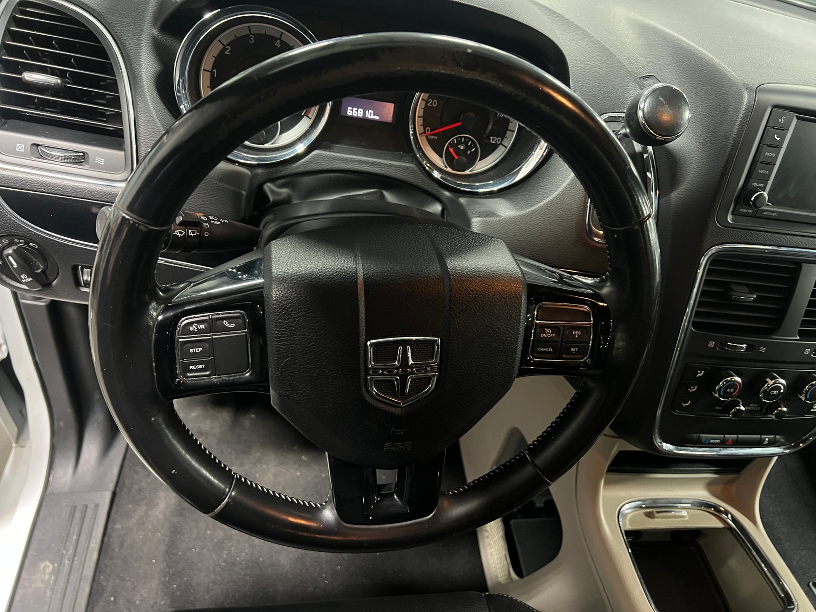 Thumbnail: 2019 Dodge Grand Caravan - 4