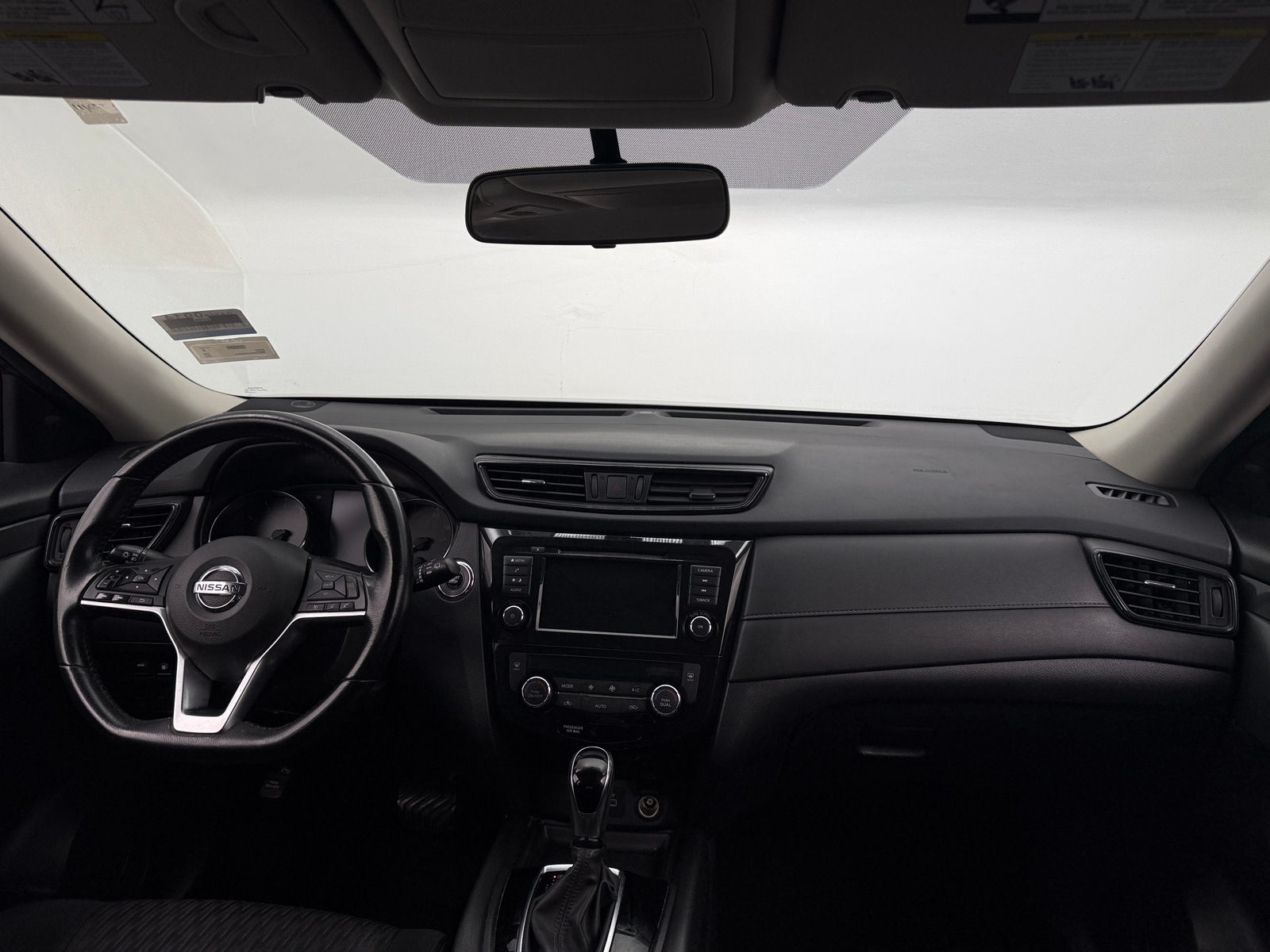 Thumbnail: 2018 Nissan Rogue - 3