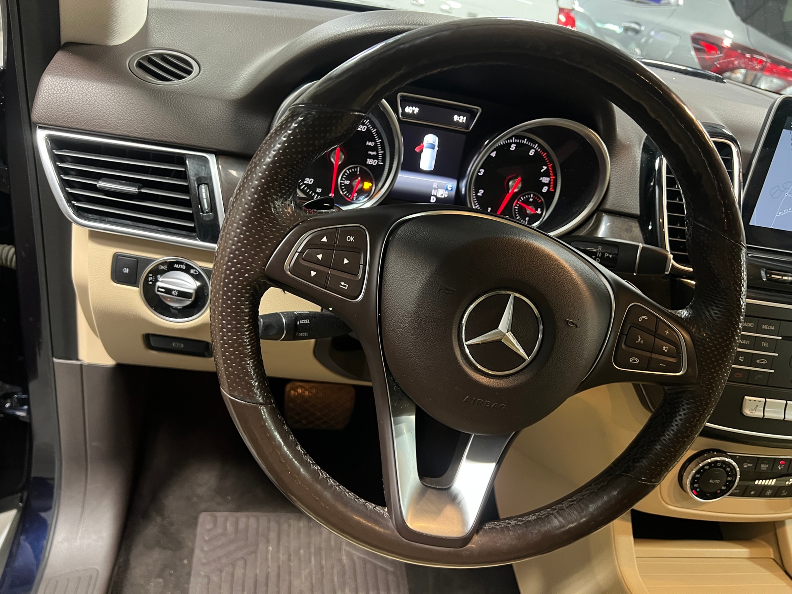 Thumbnail: 2018 Mercedes-Benz GLE - 4