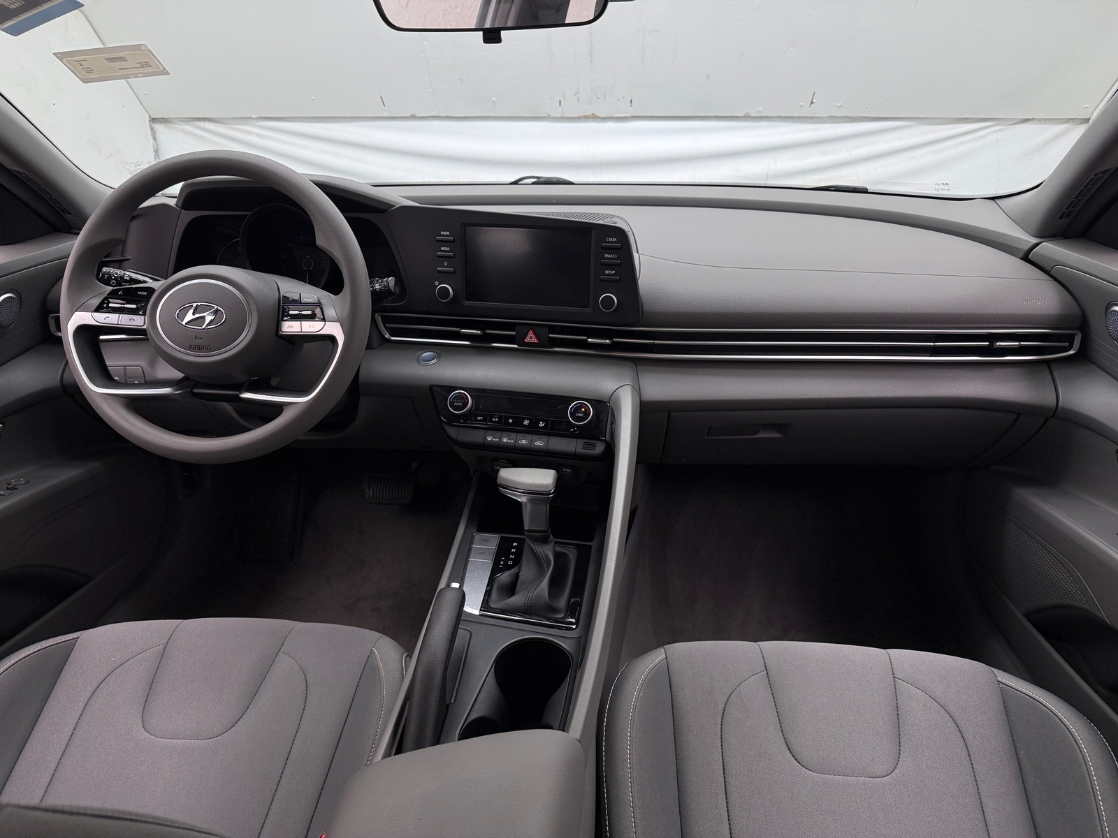 Thumbnail: 2023 Hyundai Elantra - 3